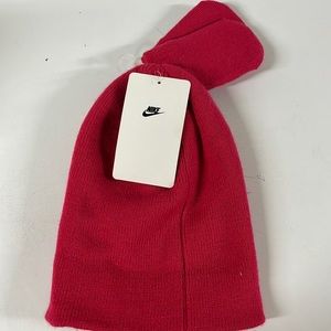 Nike 12-24 mo girls pink hat and mittens